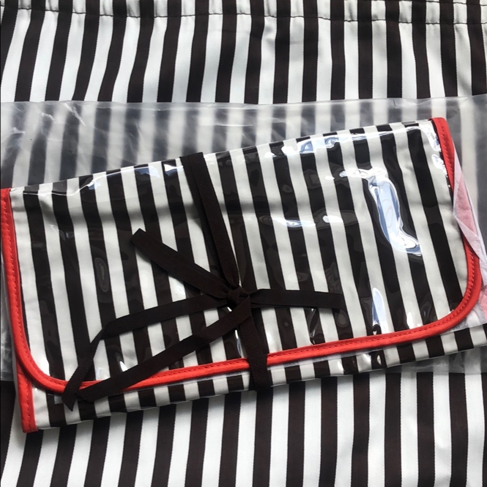 Henri Bendel Jewerly roll Limited Edition